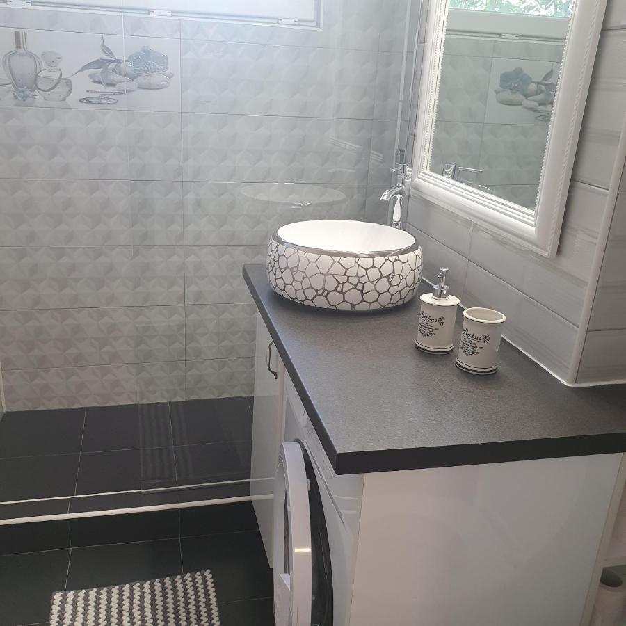 Sendy Apartment Orsova Ngoại thất bức ảnh