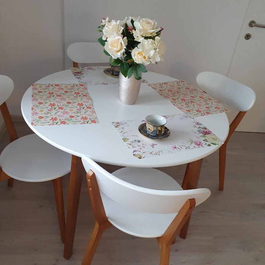 Sendy Apartment Orsova Ngoại thất bức ảnh